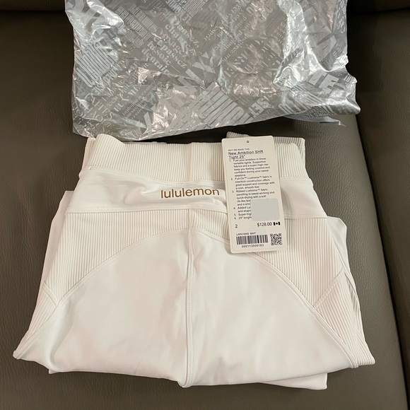 Lululemon Leggings 25” - Picture 3 of 3